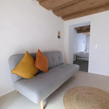 Herzige In Altem Gemaeuer