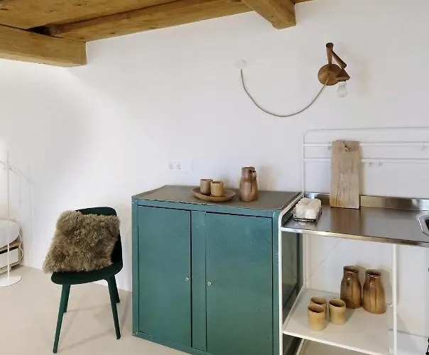 Herzige In Altem Gemaeuer Linec